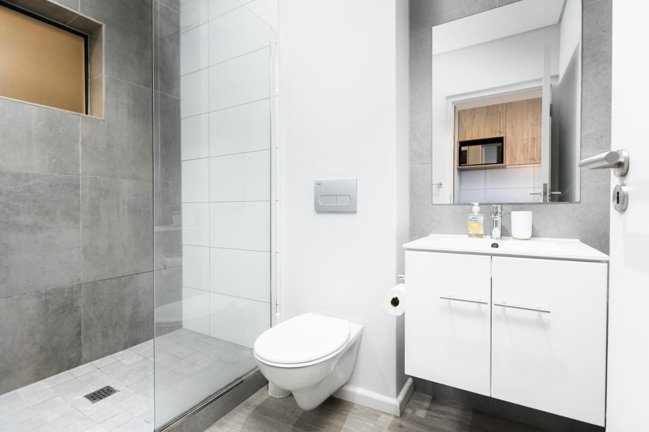 Modern Woodstock Apartment Pool & Mountain Views - 4