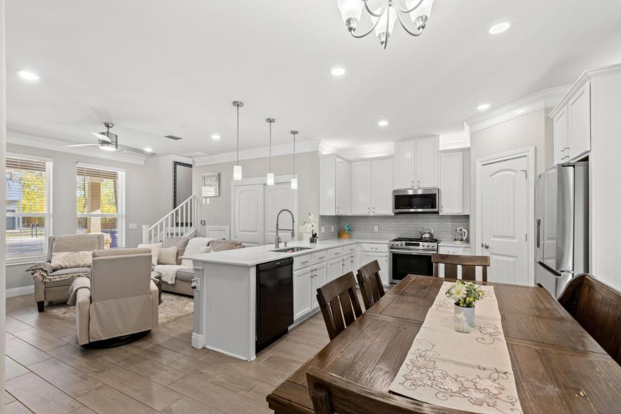 3BR Home Near Austin Airport & Downtown - 4