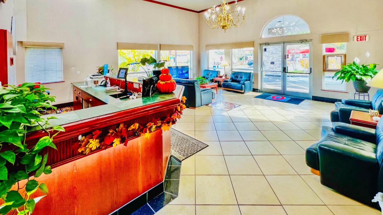 Hospitality Inn — photo 9