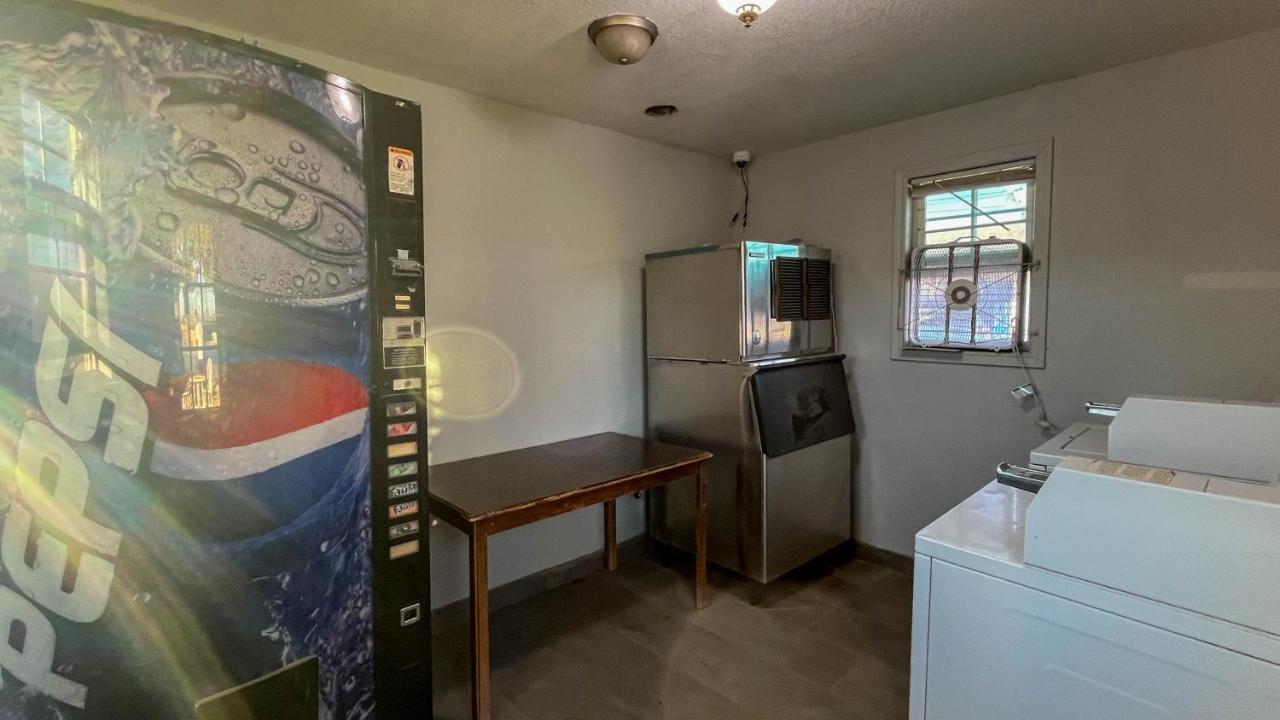 LAMESA MOTEL — photo 20