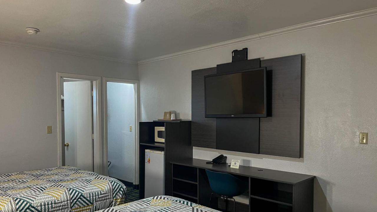 LAMESA MOTEL — photo 23