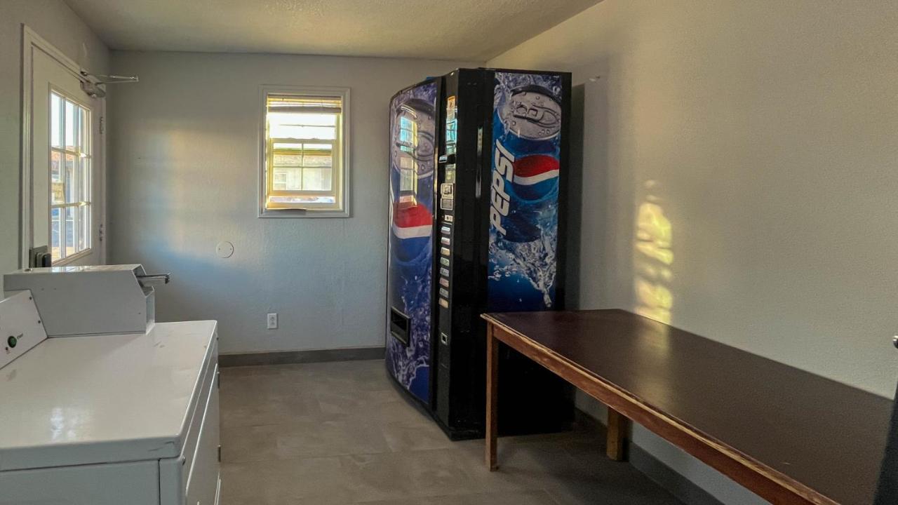 LAMESA MOTEL — photo 2