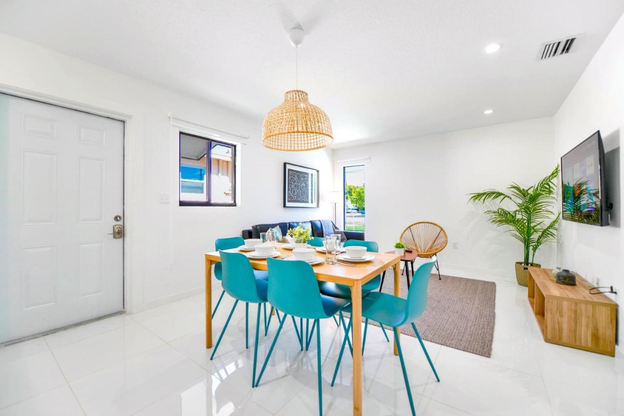 Prime Location Duplex with Free Parking - 4