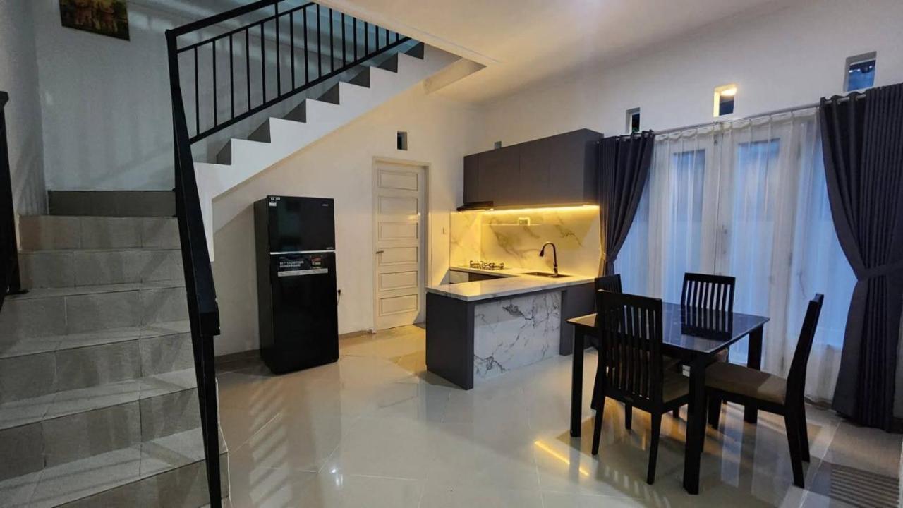 House of Tomolowicz - 4