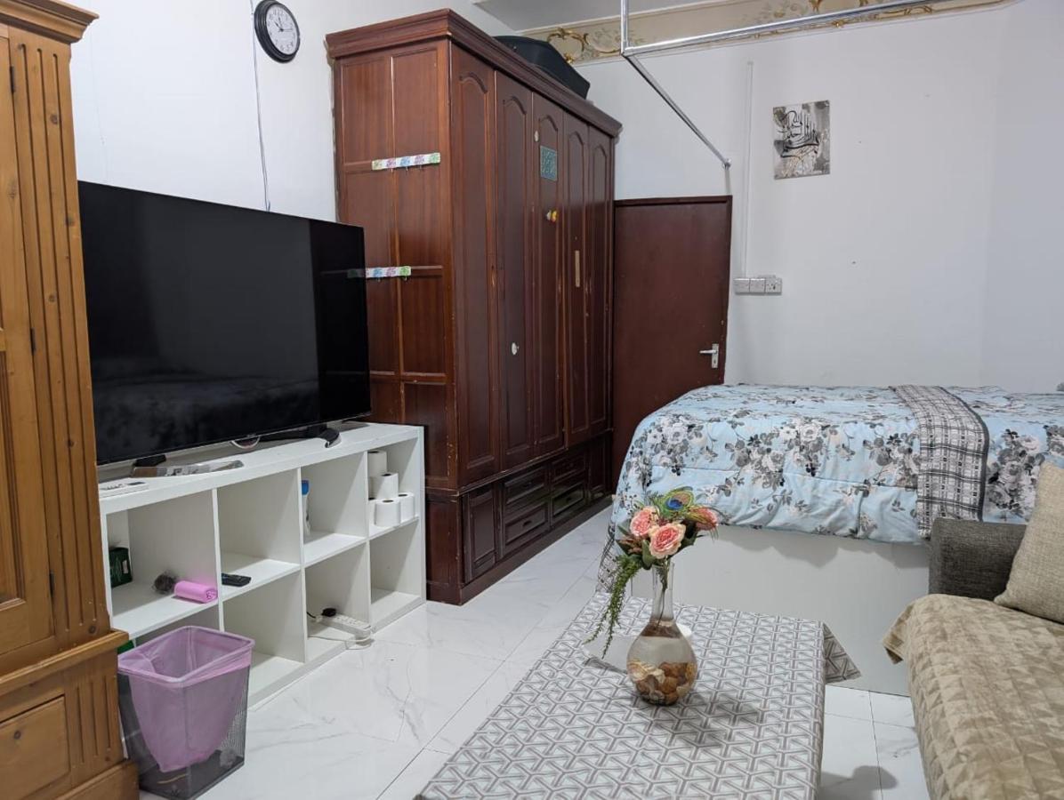 Bright & spacious Studio Near All Attractions - 5