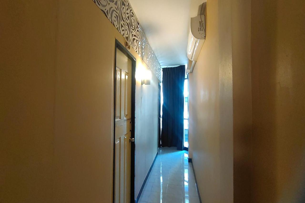 Pratunam Family House - 4