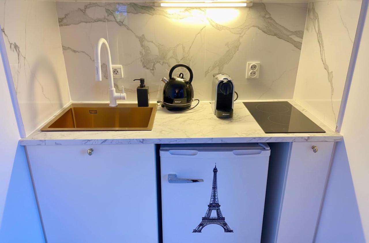 Tour Eiffel Passy Quai de Seine Paris - 4