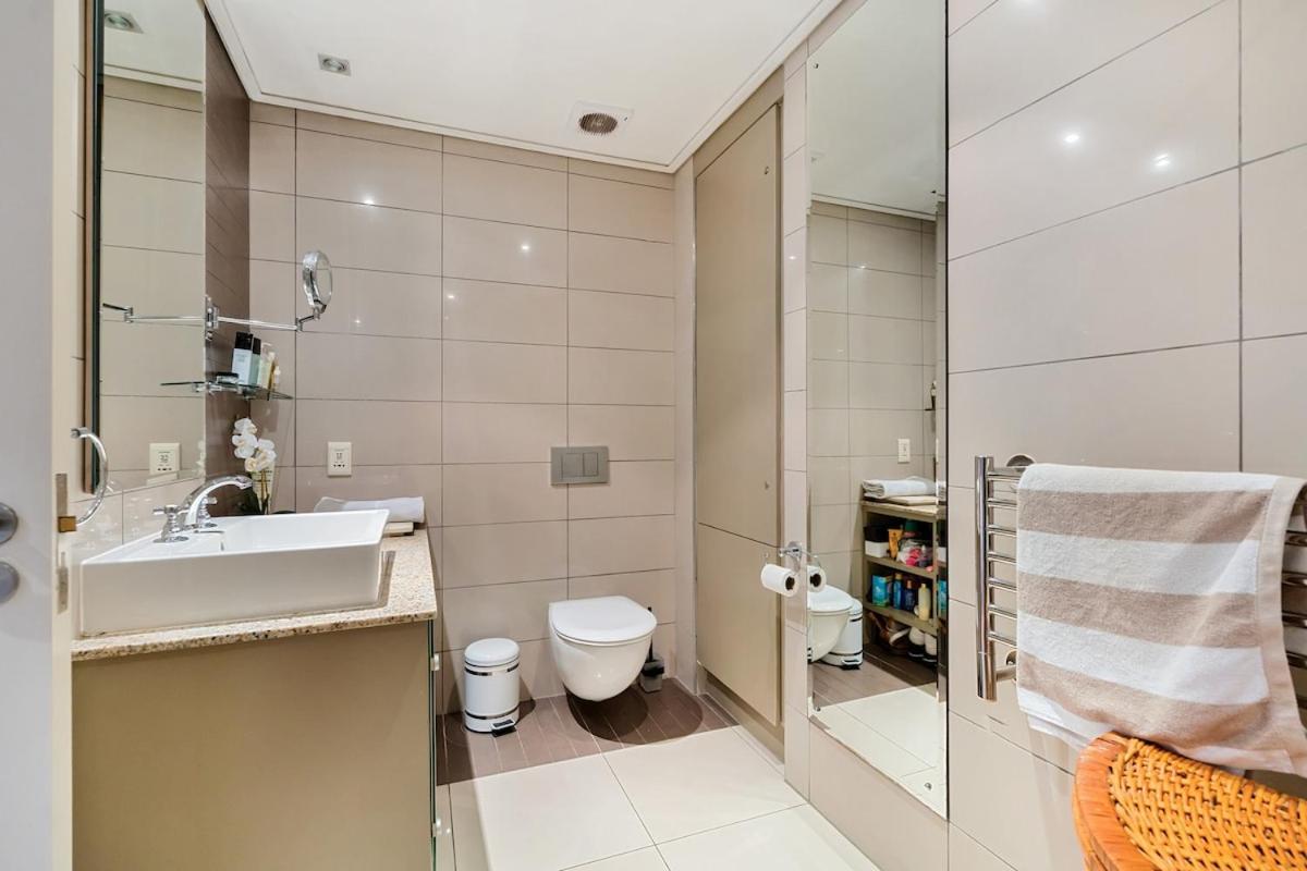 Luxurious Suite at Cape Royale - 5