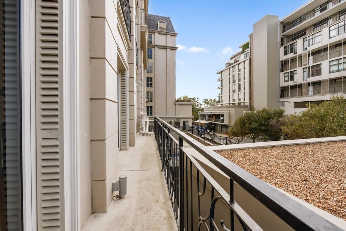 Luxurious Suite at Cape Royale - 4