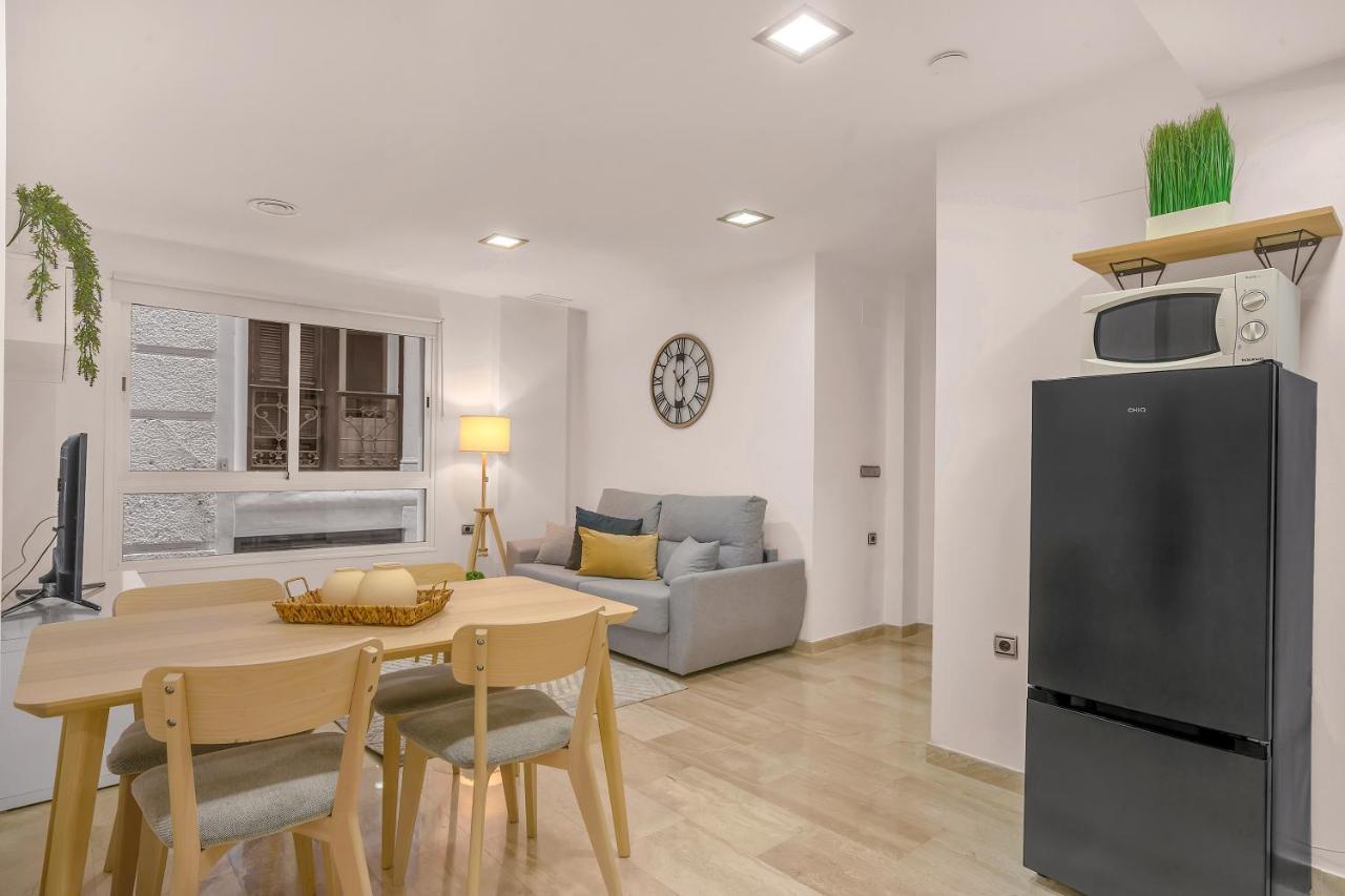 Larios Steps Apartment II by ELE Apartments - 4