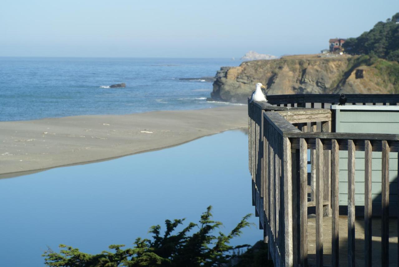 Beach: Hotel Breakers