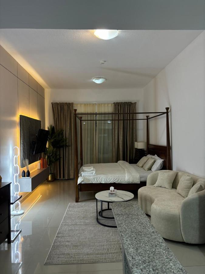 Al Zarooni building, Dubai marina