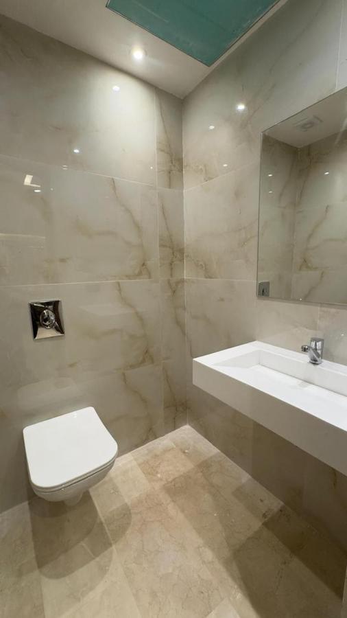 Stylish 1-Bed Retreat - 3