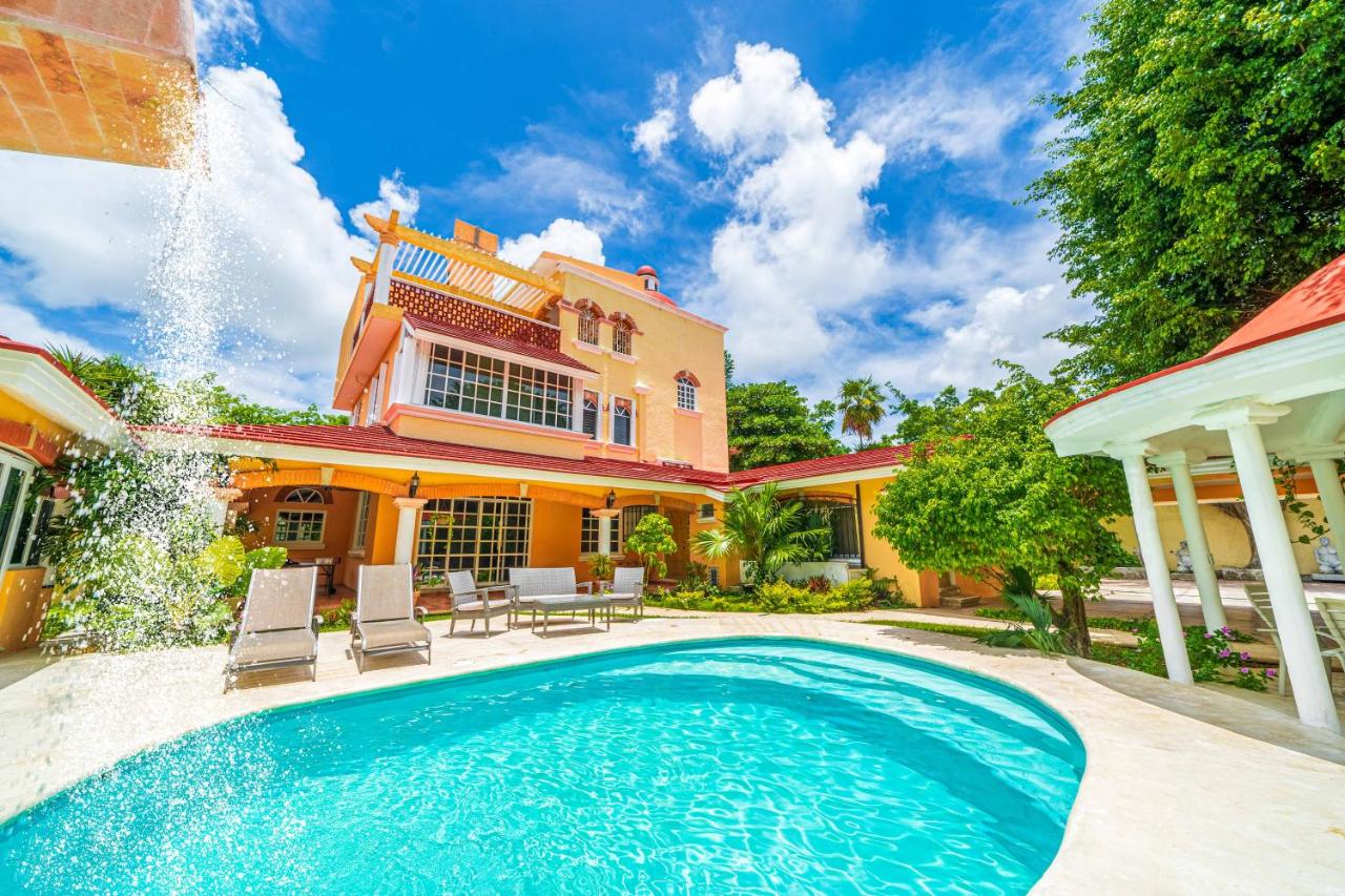 5 Bedroom Luxury Villa with Private Pool and Security - fits 12