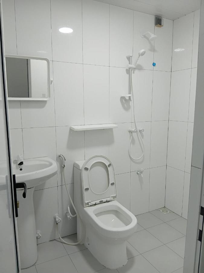 Blue Rose Room Service - 2