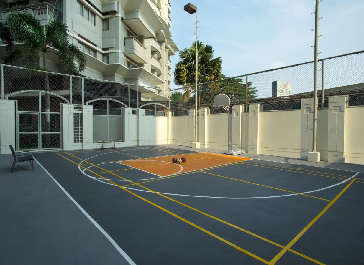 Tennis court: Somerset Grand Citra Jakarta