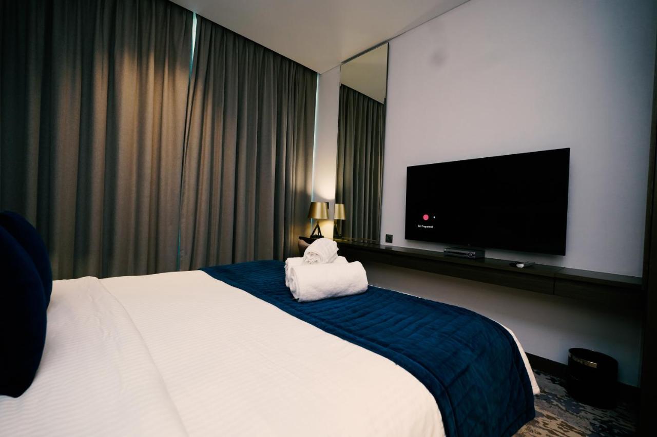 Luxury Studio at PRIVE by DAMAC - Canal Views - 5