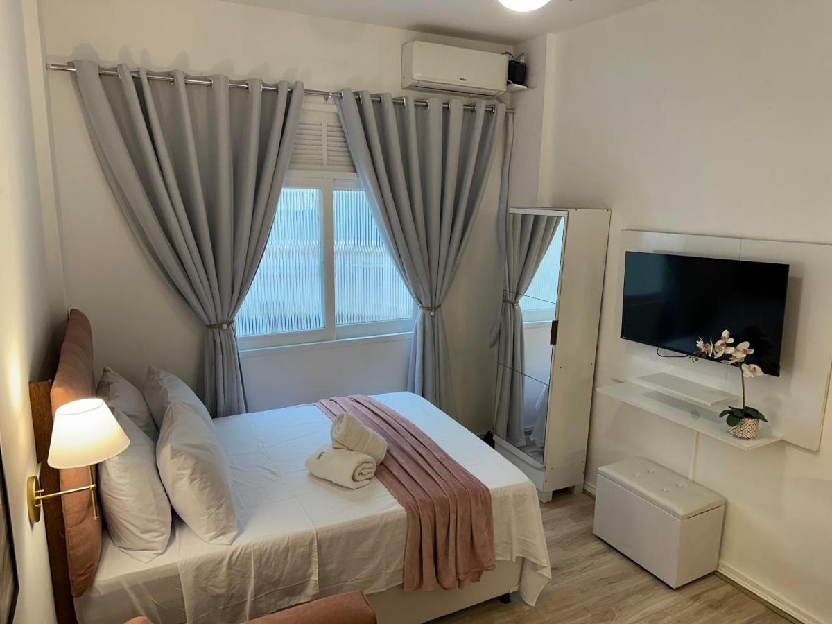 Luxo na Quadra da Praia em Copacabana - 2