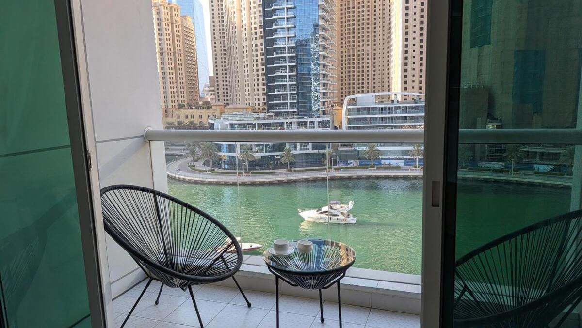 Superb Marina Views, Entire 1BR Apartment - Atlantic Towers next to Marina Mall