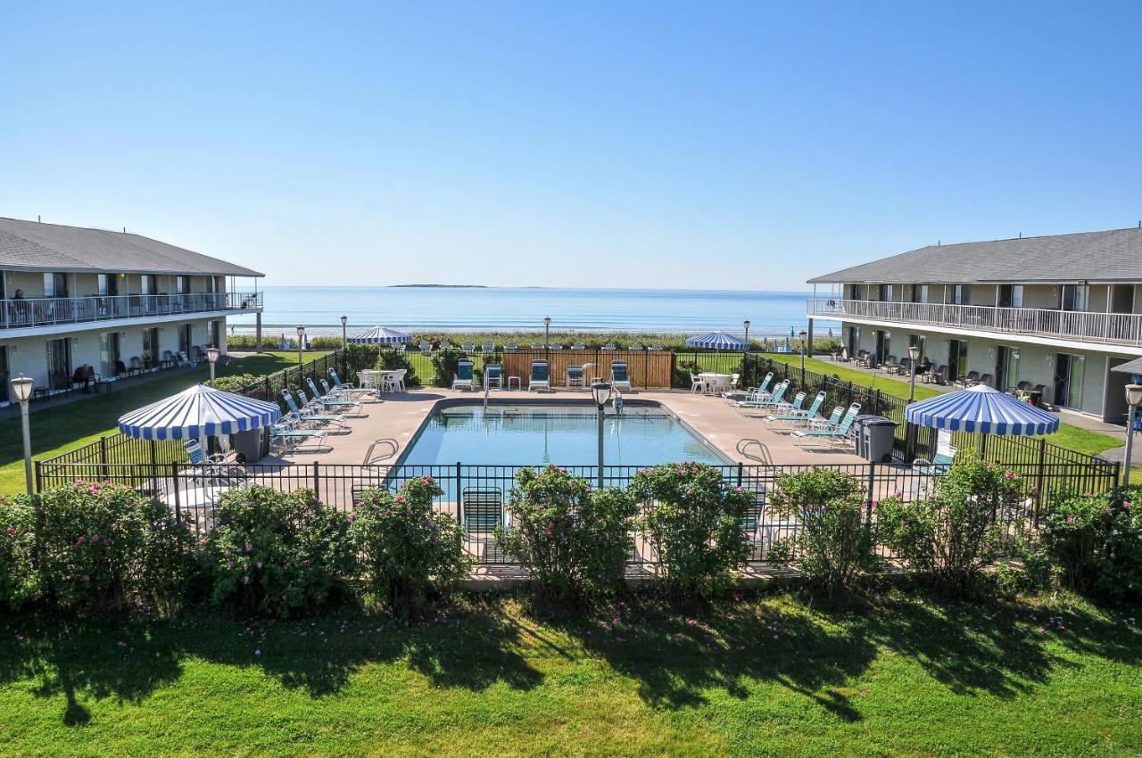 Image: Friendship Oceanfront Suites