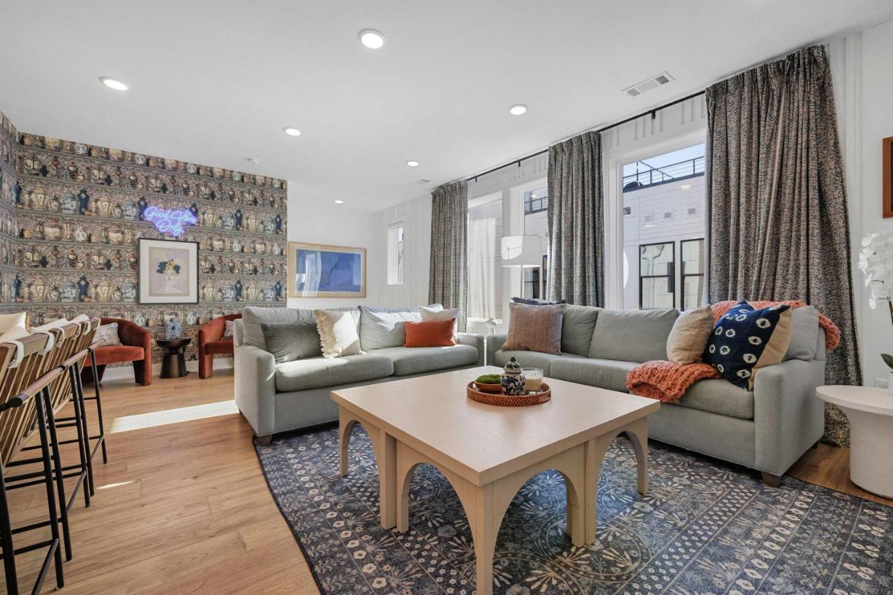 Skyline Views Rooftop Retreat Fire Pit Grill - 4