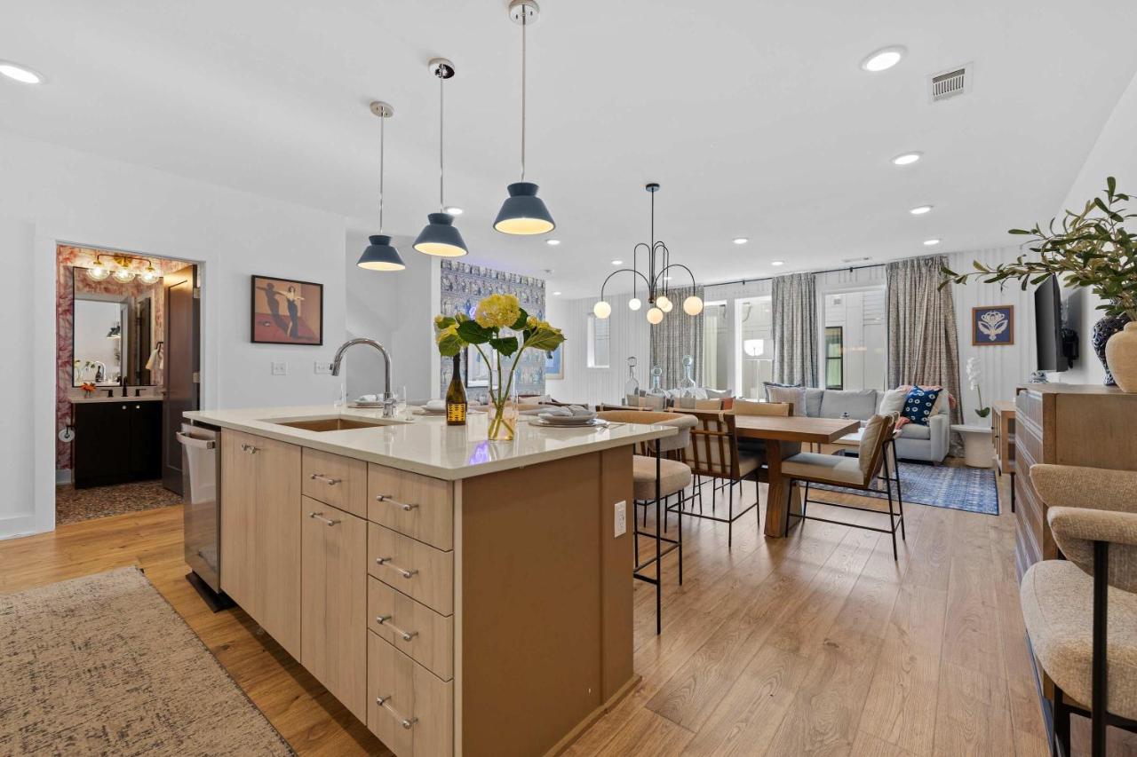 Skyline Views Rooftop Retreat Fire Pit Grill - 3