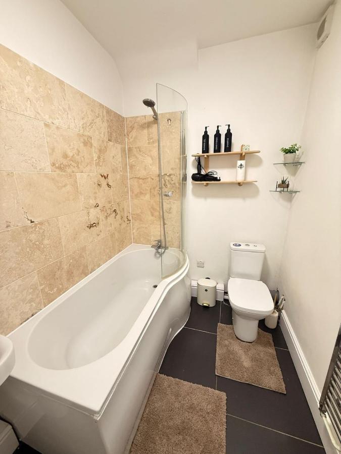 The Coral Stay By Cambridge Central Station - 3
