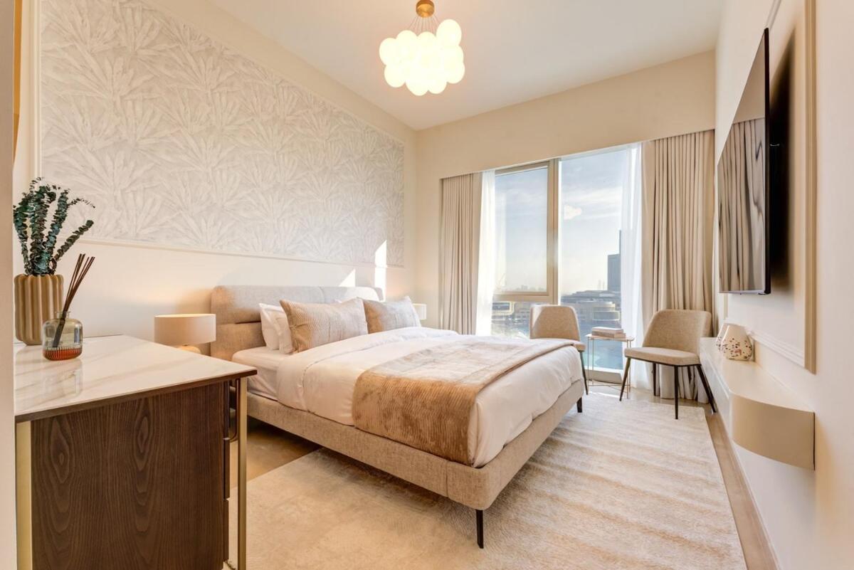Ultra-Luxury 2BR with Burj Khalifa view Downtown - 2