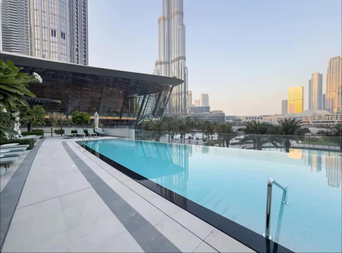 Ultra-Luxury 2BR with Burj Khalifa view Downtown - 4