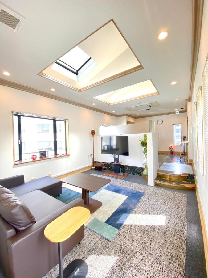 Hale Akasaka - The Penthouse