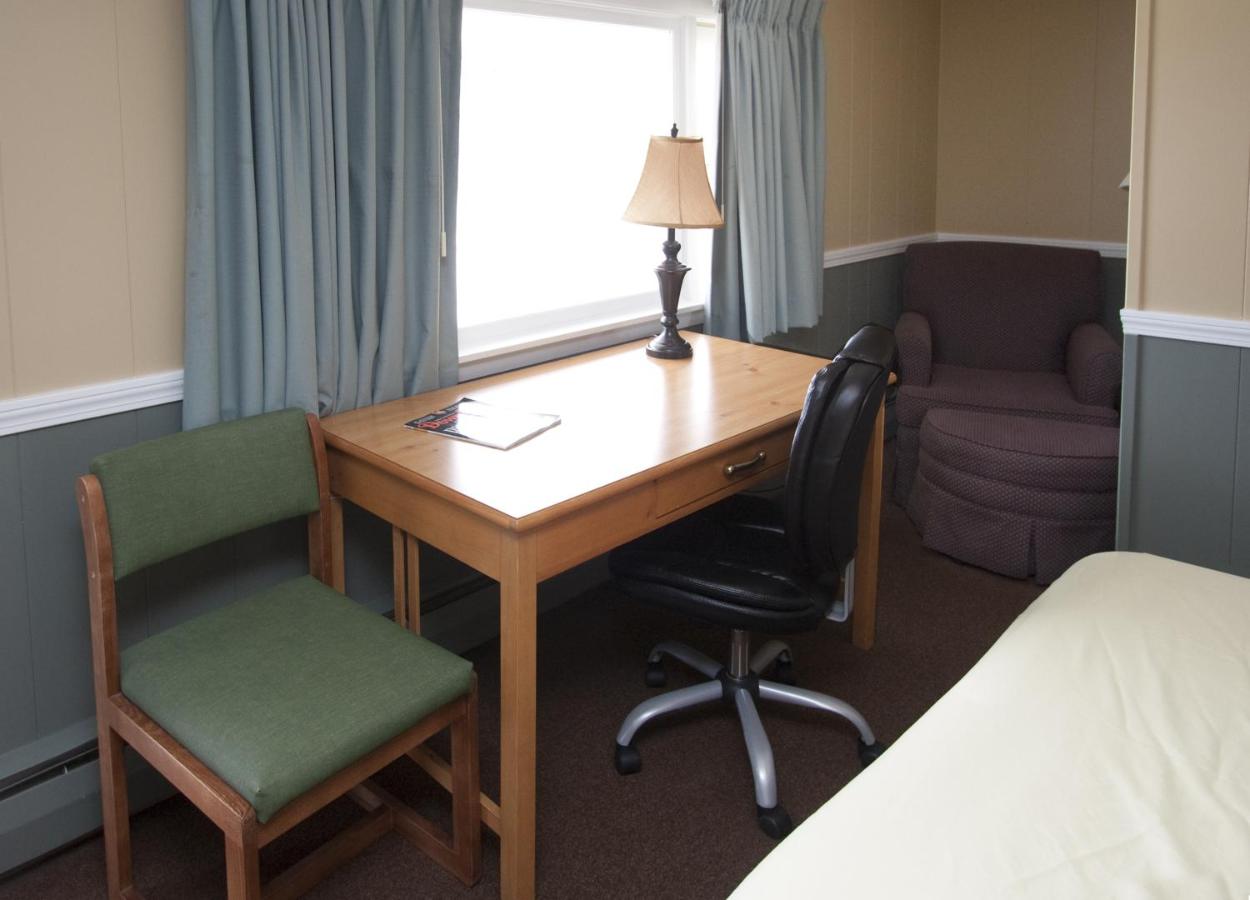 The Bluebird Motel Maine — photo 9