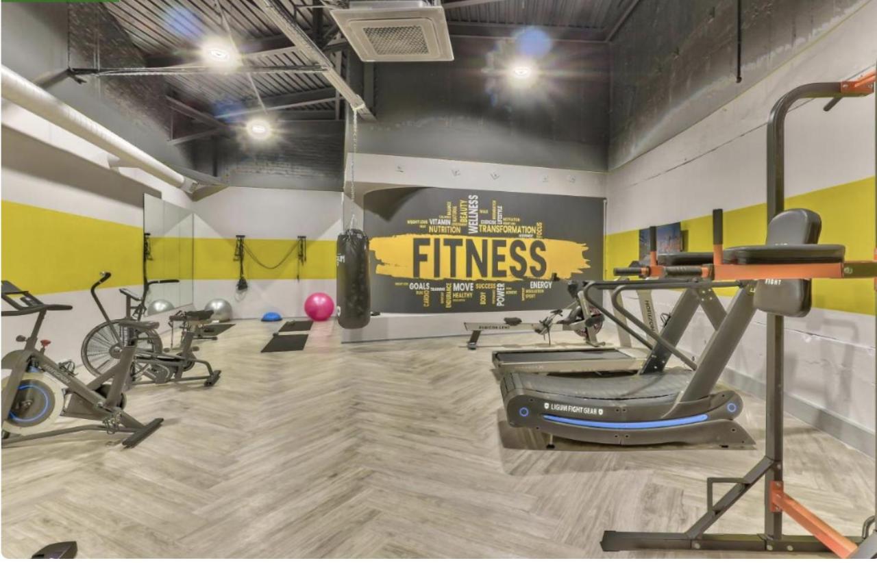 One Thibault Studio - Central Cape Town City - Table Mountain View - 5