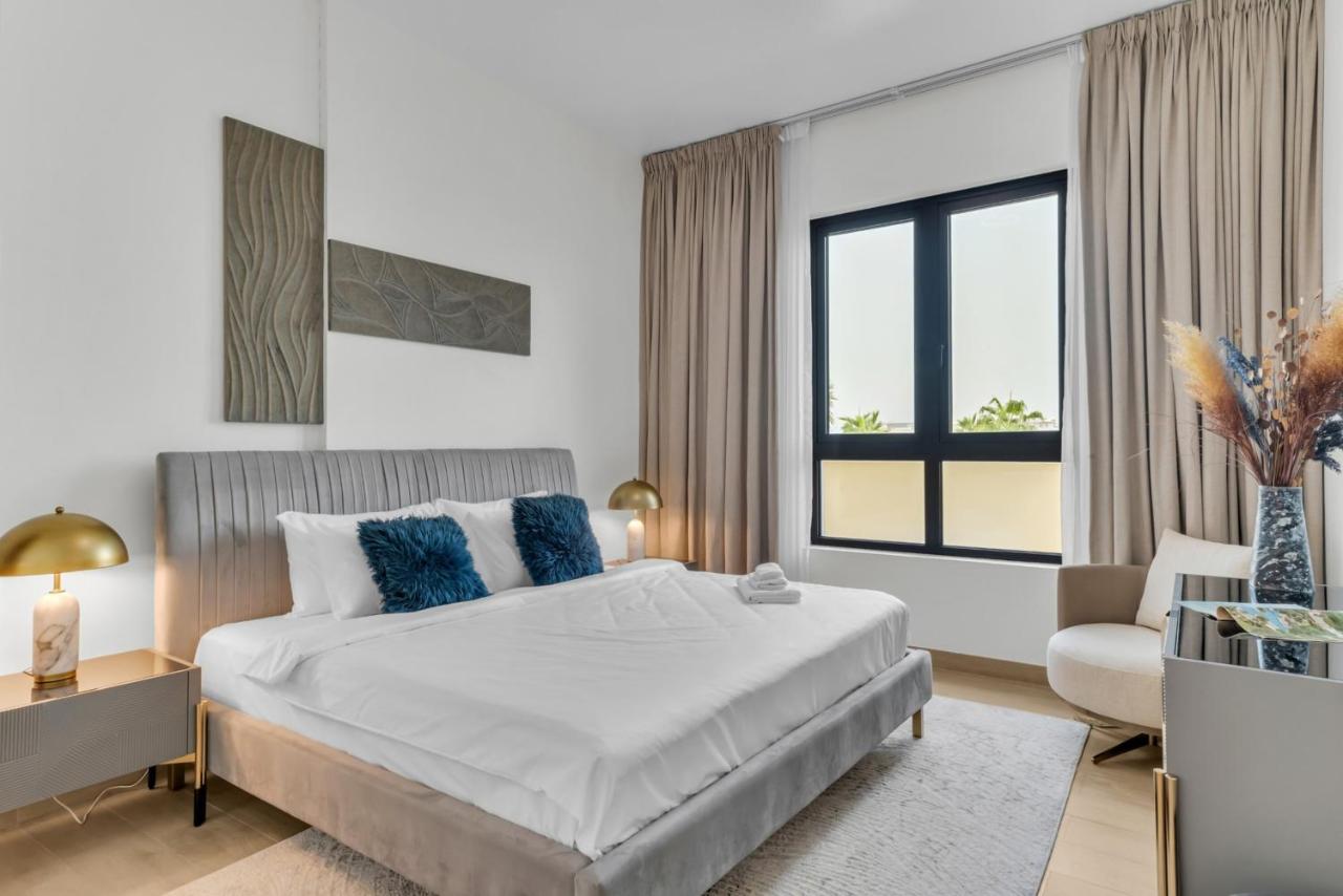 Port De La Mer by Hosteeva - 4