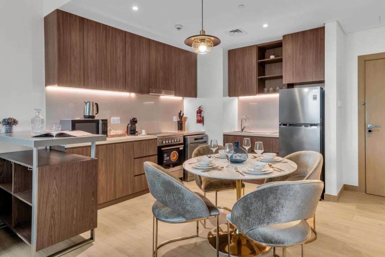 Port De La Mer by Hosteeva - 3