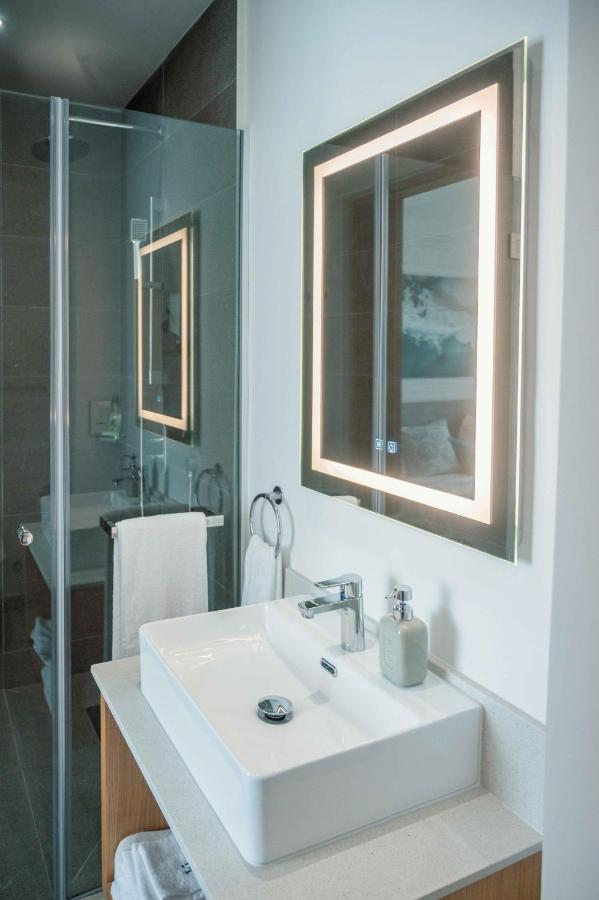 Naccara Luxe Apartment Grand Baie Beachside - 3