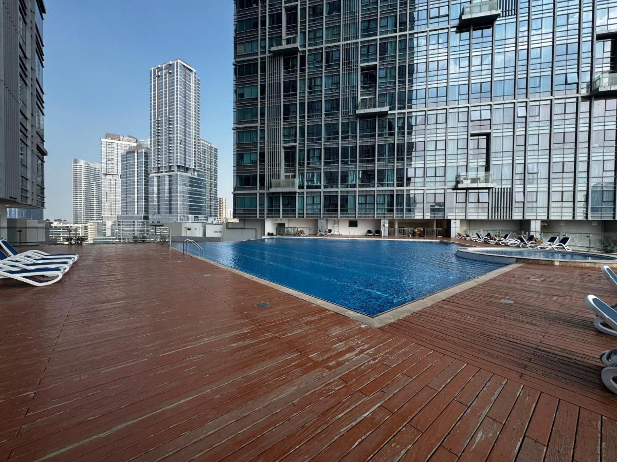 Modern City View Apartment - 4