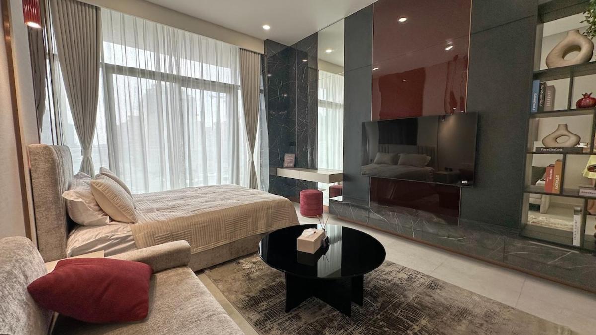Stylish new apartment with Burj and Downtown views - 2