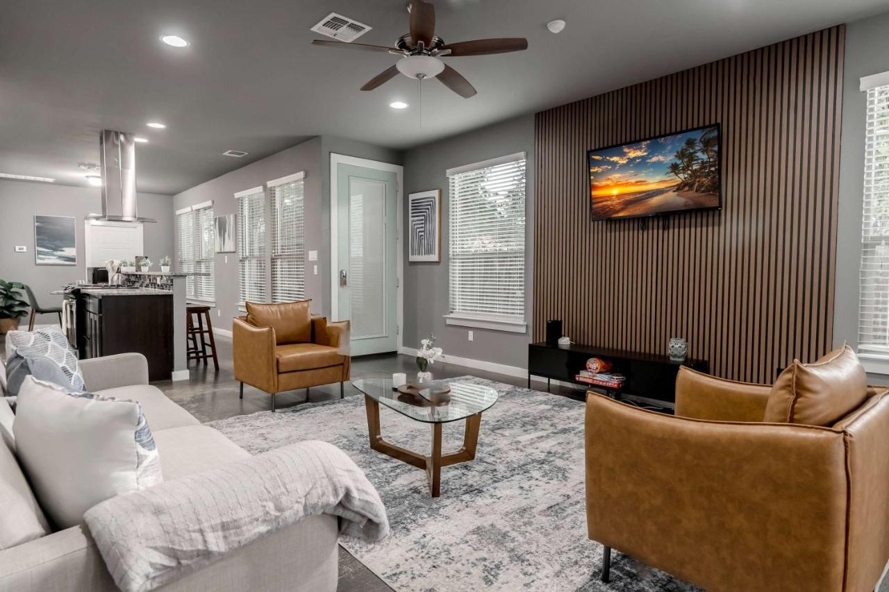 The Rosewood Retreat 6BR's HotTub DogFriendly - 2