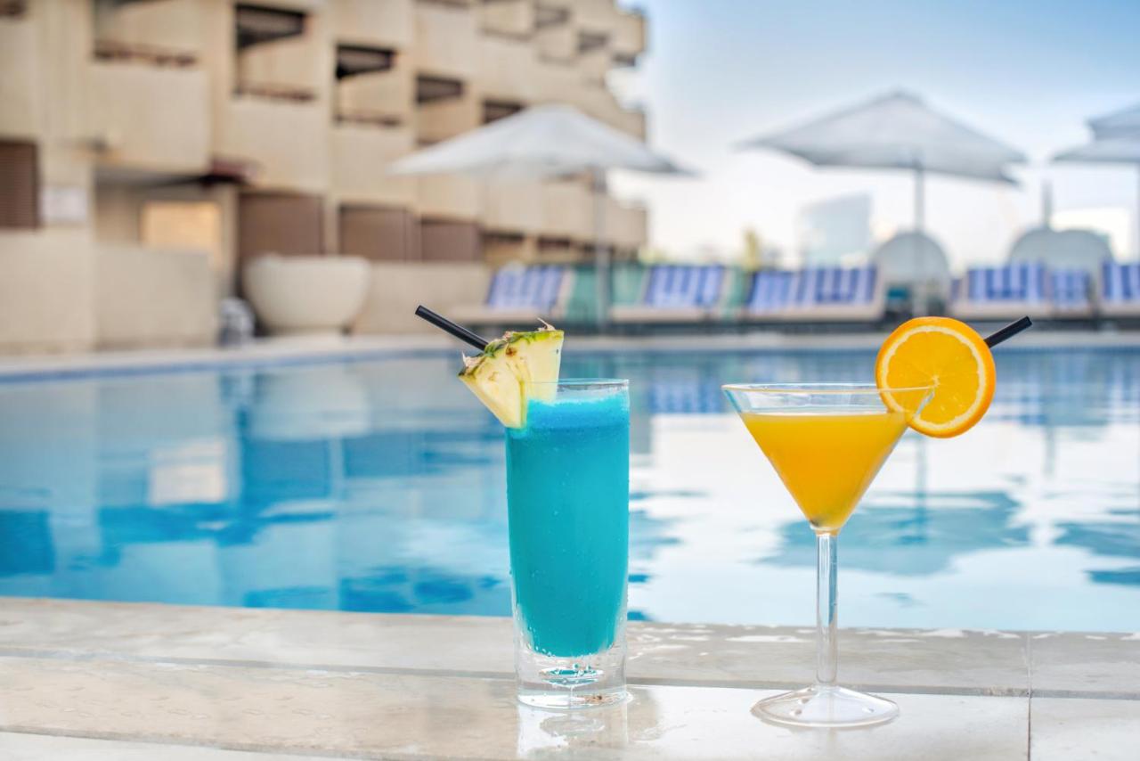 Radisson Blu Hotel, Dubai Deira Creek photo