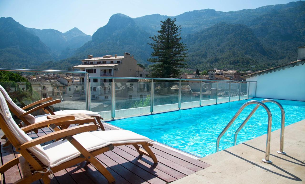 Rooftop swimming pool: Gran Hotel Soller