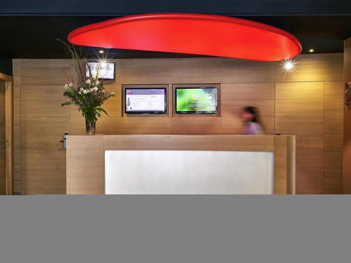 Ibis Barcelona Centro (Sagrada Familia) - 2