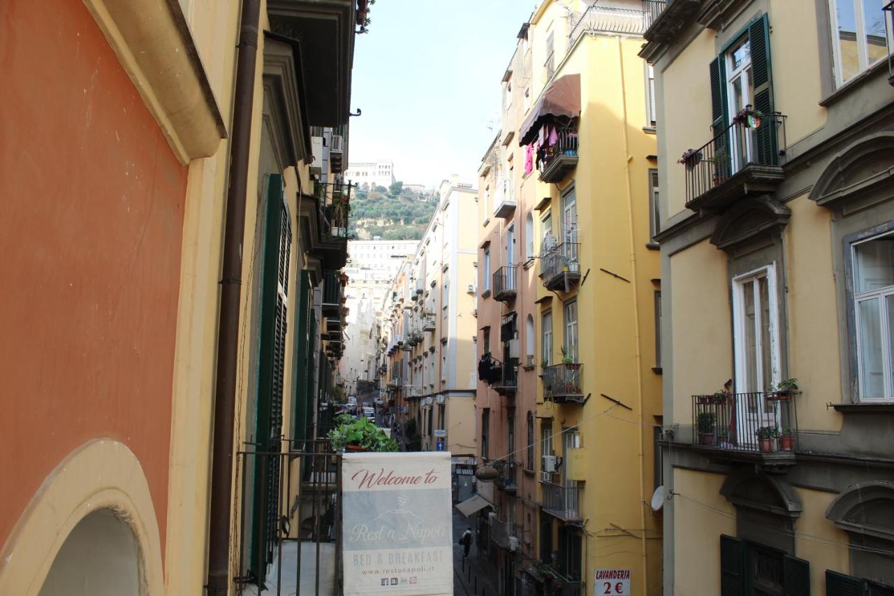 BlackWoody Contemporary Rooms - Napoli Centro Storico Via Toledo - 4