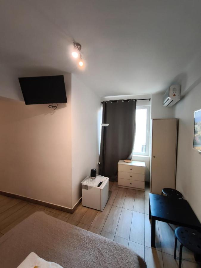 Athens Commercial Premium - 4