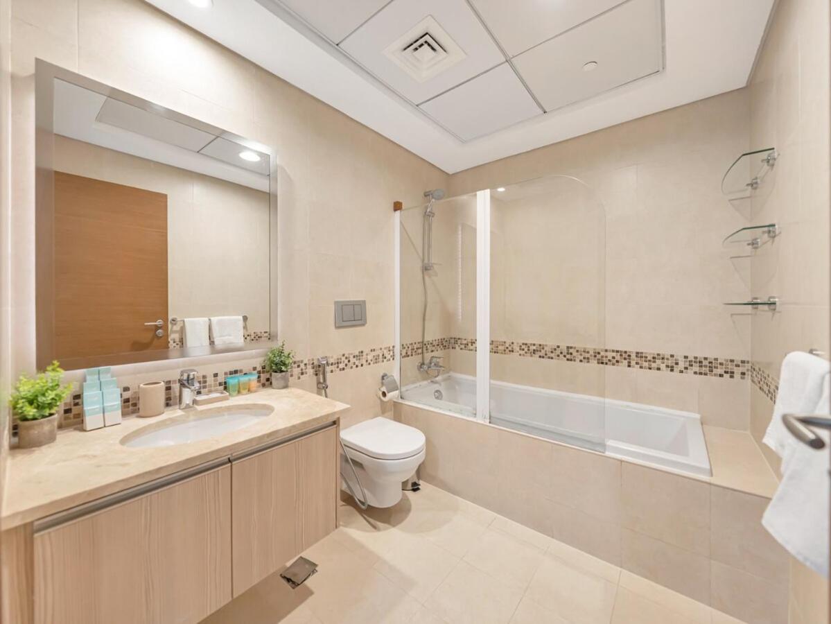 Elite Nest - Ultra Lux 4BR with Billiard just 1 min from Ferrari World & F1 - 3