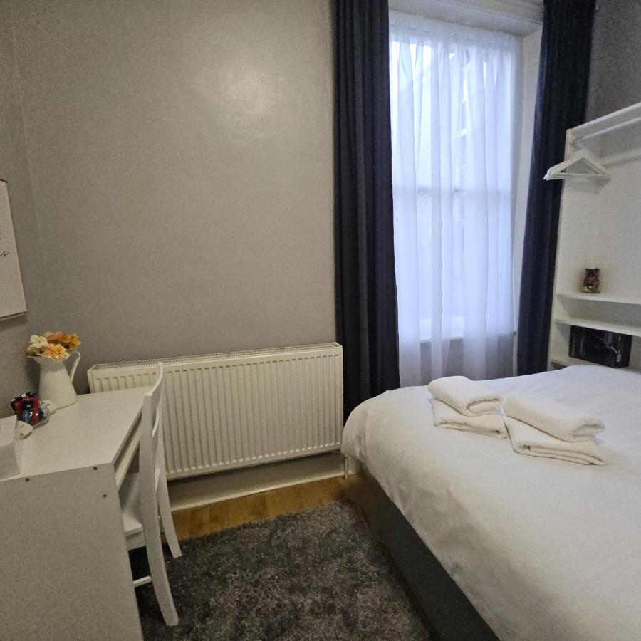 Comfortable Private Rooms in Central London Next to Station - 4