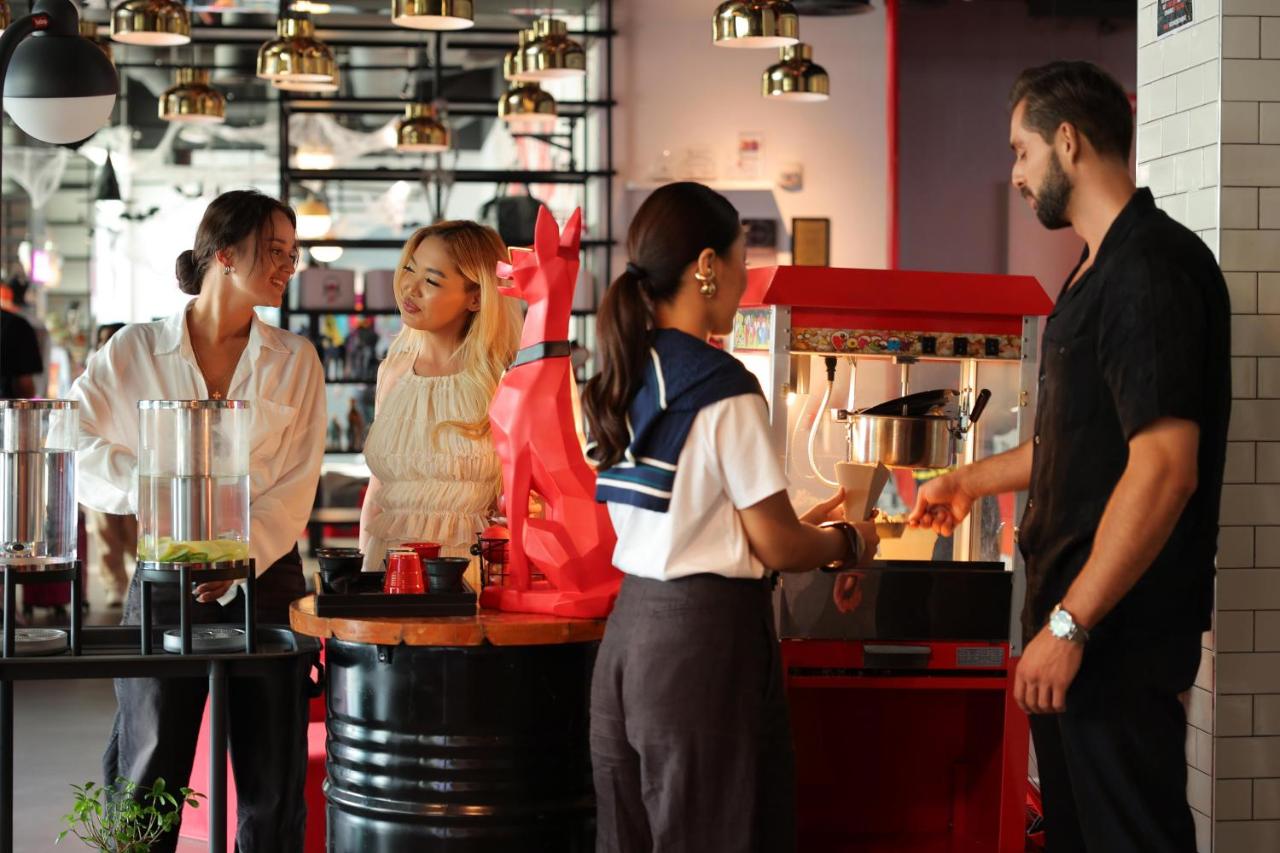 Radisson RED Dubai Silicon Oasis - 2