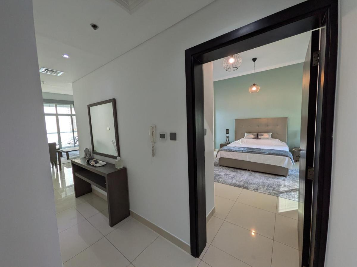 Superb Marina Views, Entire 1BR Apartment - Atlantic Towers next to Marina Mall - 4