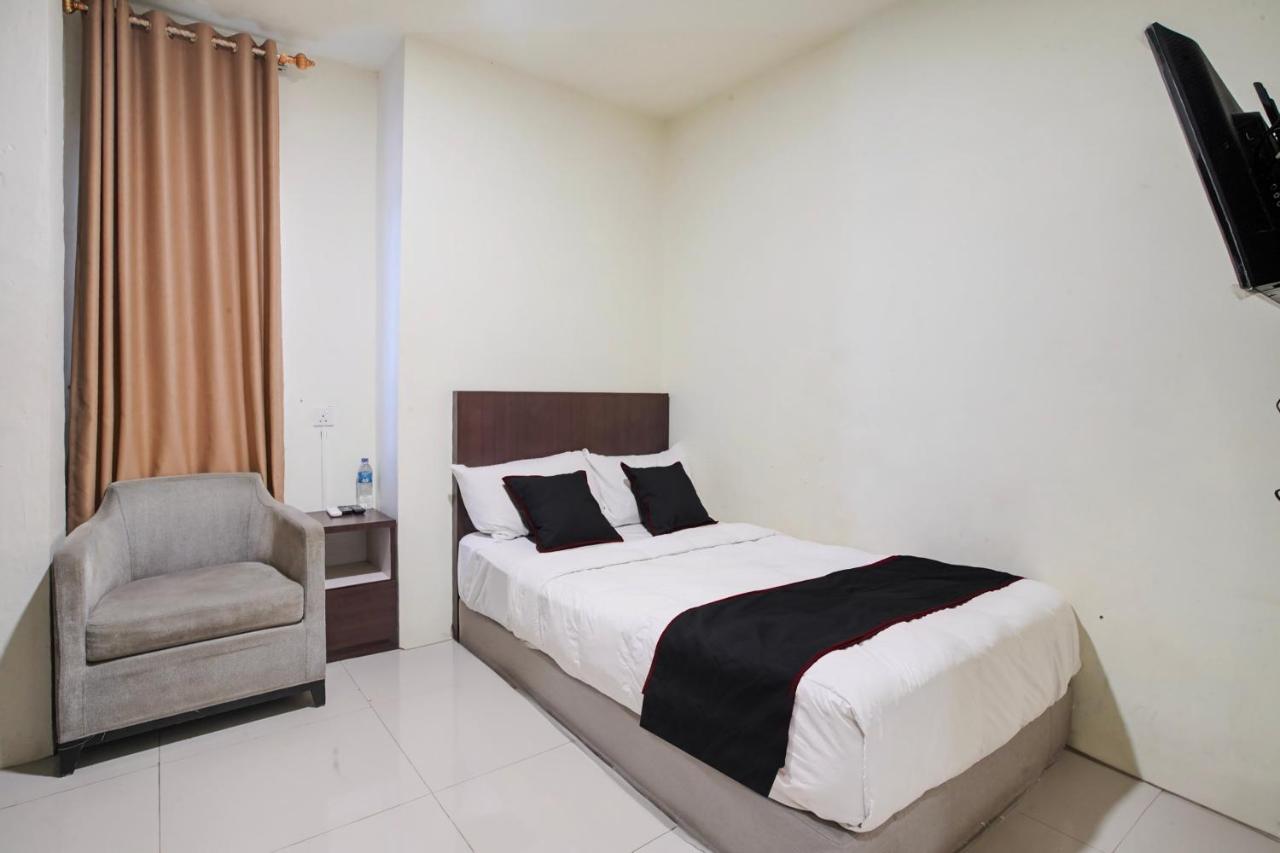 Collection O near Harbour Bay Mall formerly Kansa Hotel