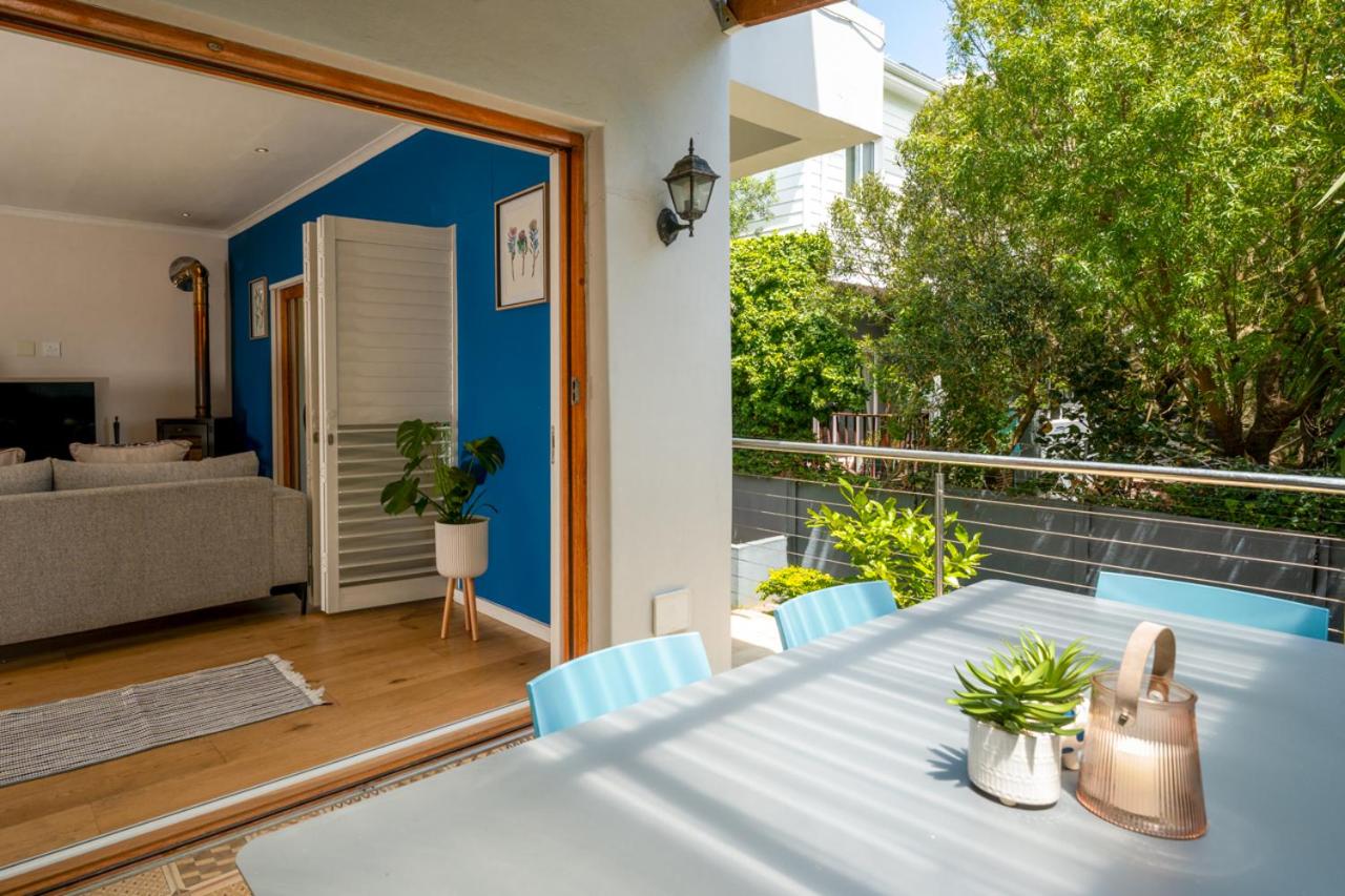 Spacious & Stylish - near Table Mtn & CBD - Garden & Garage - 3