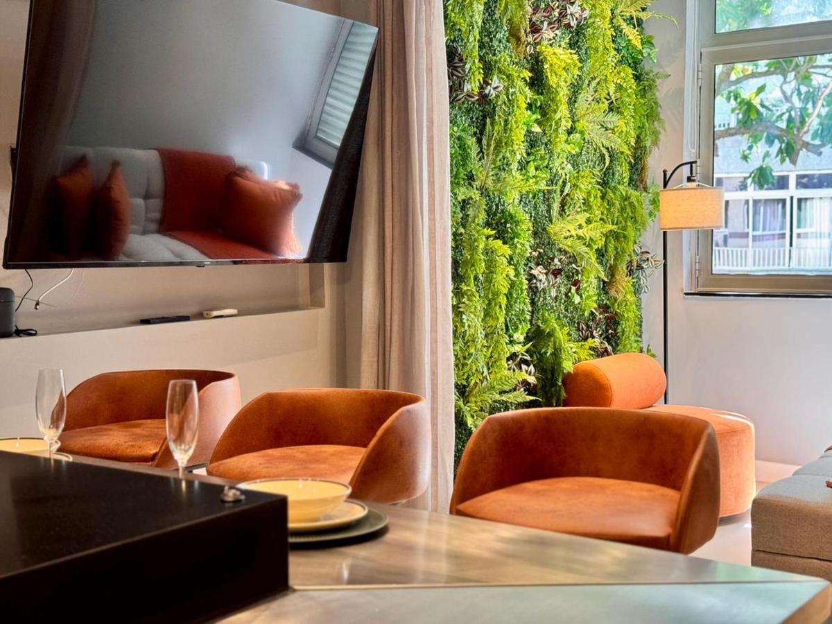 O Grey Ipanema Praia 1 min Posto 9 Conceito